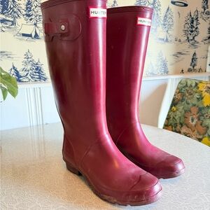 Hunter Huntress Raspberry Tall Rubber Wide Calf Rain Boots